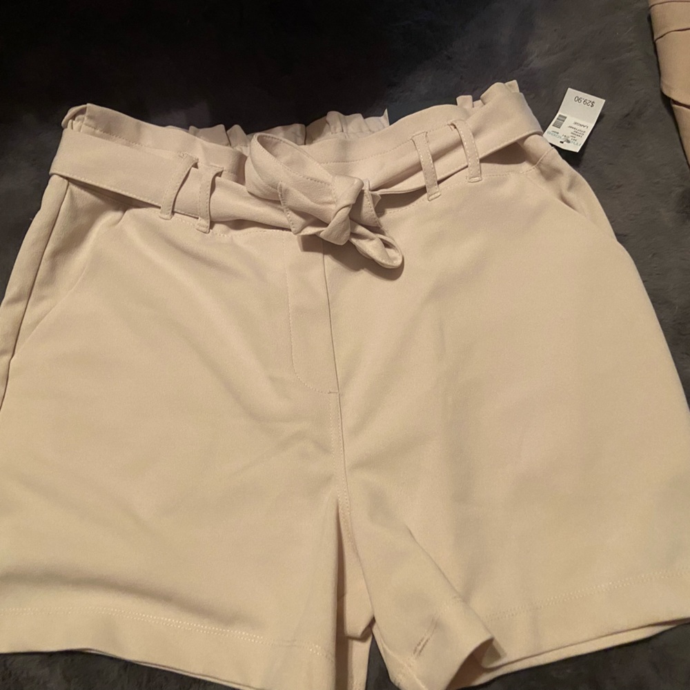 Brand new Maurice’s shorts . High rise . Color tan